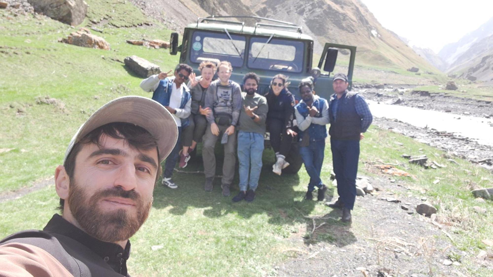 Xinaliq Khinalig Izzet'S Riverside Home Stay المظهر الخارجي الصورة